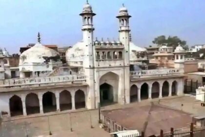 "Controversy Postponed: Allahabad HC Delays Gyanvapi Mosque Hearing"