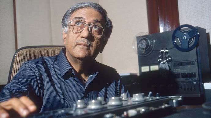 "Ameen Sayani's Legacy Lives On: Unraveling the Radio Maestro's Story"