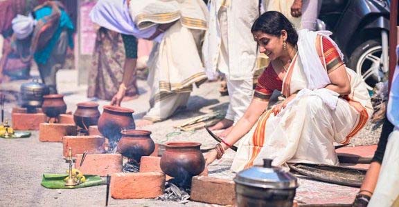 Thiruvanthapuram's Spectacle: Pongala Ritual Enchants Devotees