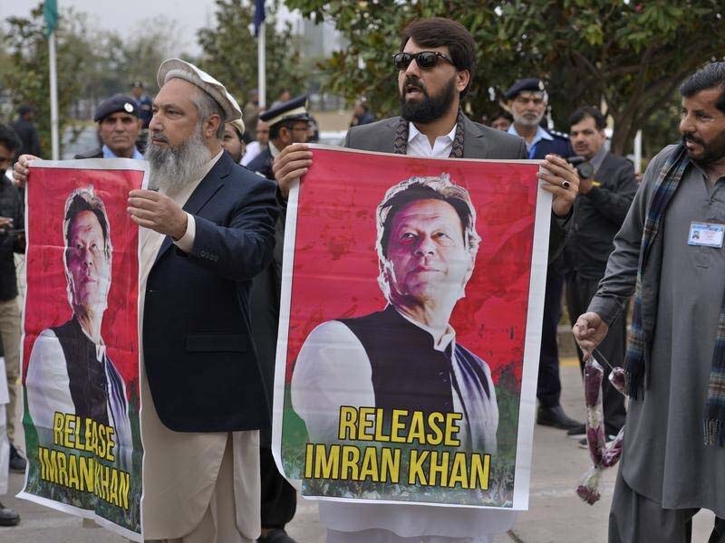 Imran Khan's Allies Disrupt Swearing-In Ceremony of Pakistan's Fresh Parliament