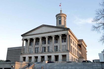 Tennessee Teachers Armed to Protect Students