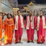 [Kashi Vishwanath Temple]: Yogi Govt's Uniform Choice Debated