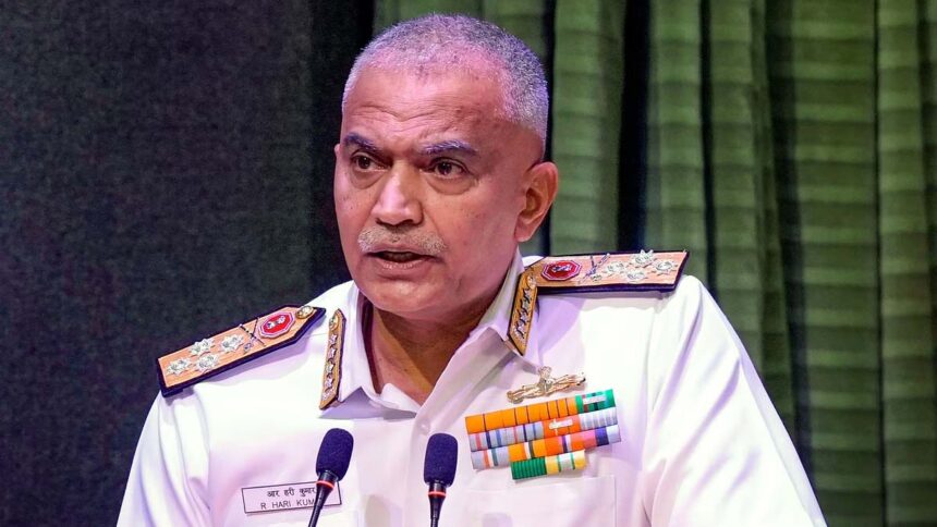 Navy Chief Praises National Innovation