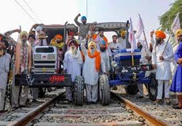 Farmers' Protest Halts Trains; Commuters Stranded
