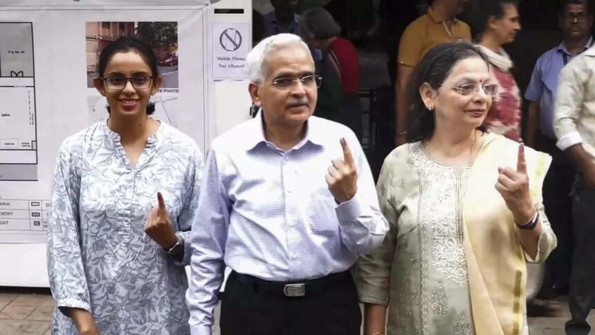 Democratic Duty: RBI Governor Shaktikanta Das at Polls