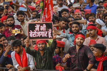 Pratapgarh Pandemonium: Akhilesh Yadav's Turbulent Campaign