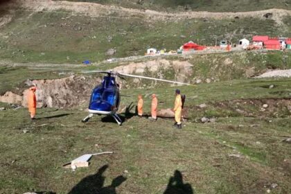 Kedarnath Helicopter Drama: Emergency Landing Prevents Disaster