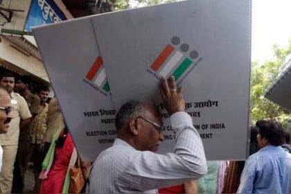 Lok Sabha Election: 904 Candidates Compete in Heatwave