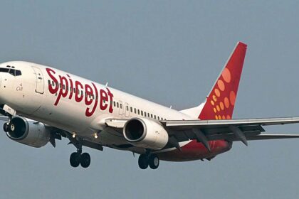 Turbulent Times: SpiceJet Ceases Hyderabad-Ayodhya Route