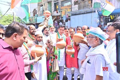 Water Crisis: Congress Stages 'Matka Phod' Protest in Delhi