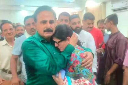 Emotional Scene: Congress Leader Weeps at CM's Wife Nomination