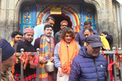 Sonu Nigam reached Kedarnath, remembered his struggle period after having darshan