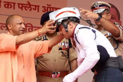 Now you will feel cool while on duty in the sun, CM Yogi distributed AC helmets