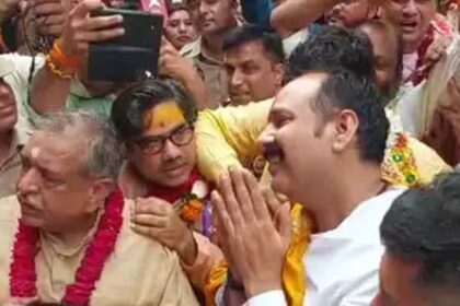 After the controversial statement on Radharani, story teller Pradeep Mishra who reached Barsana, apologized