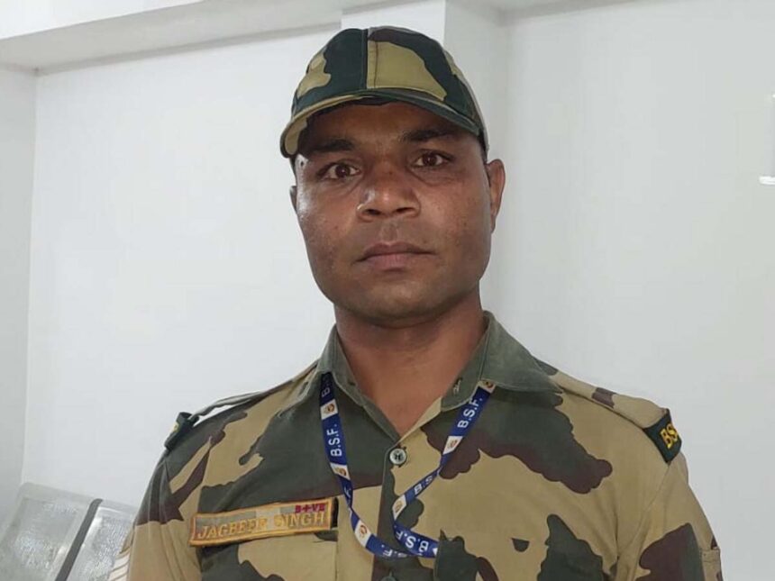 BSF jawan was defrauded of lakhs of rupees, money was snatched