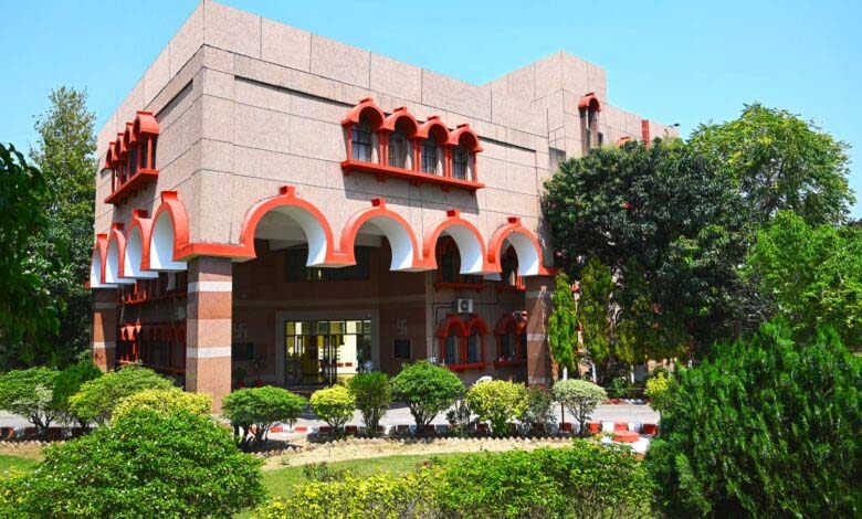 Now prepare for civil services through Sanskrit in Central University