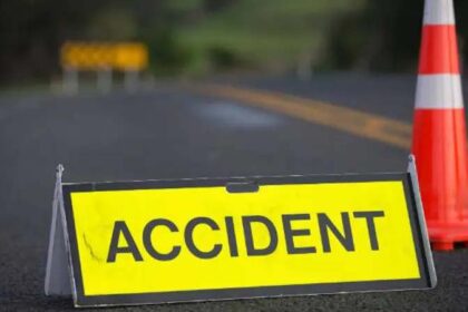 Assam: Fierce collision between truck and pickup van