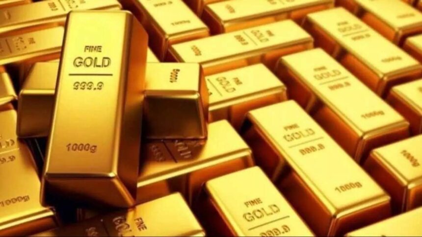 Smuggler arrested with 11 Kg gold; was going to sell it in Lucknow