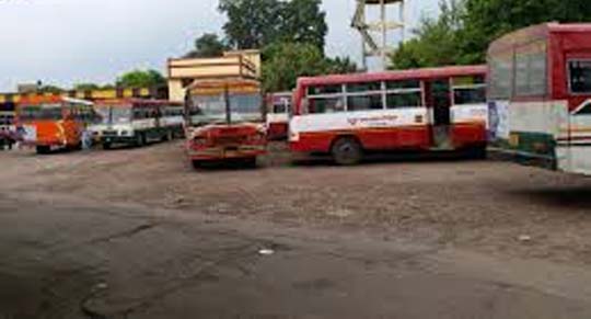 This bus station of UP Roadways used to send back 1100 passengers everyday by saying 'Namaste'