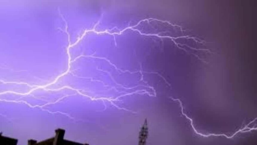 UP: Lightning will wreak havoc in these districts!