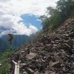 A rock fell on a house on Badrinath NH