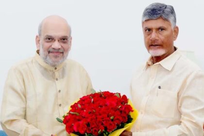 Chandrababu Naidu meets Amit Shah, demands more funds for Andhra