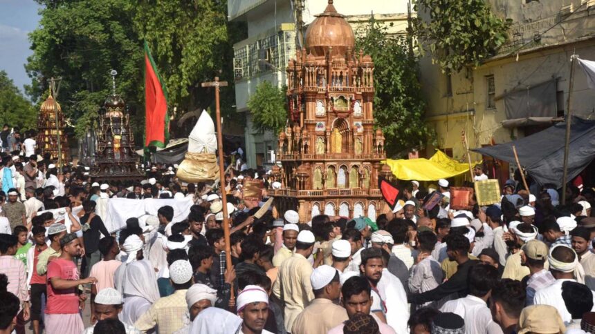 Slogans of Palestine Zindabad were raised in Muharram procession in Agra, police arrested 7 people