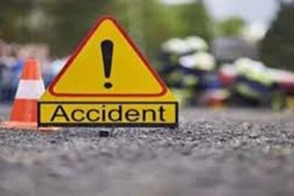 3 people including 2 brothers died in Firozabad road accident