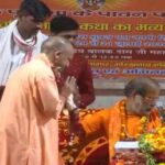 CM Yogi performed Rudrabhishek at Shri Gorakhnath Temple on the occasion of Guru Purnima