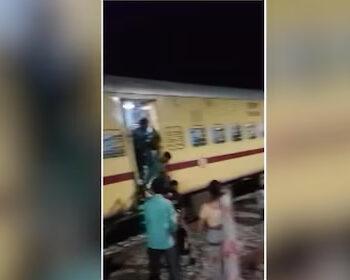 Rumors of fire in passenger train, passengers jumped one after the other amid stampede