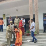 Mother-in-law and daughter-in-law attempted self-immolation in front of the District Magistrate's office