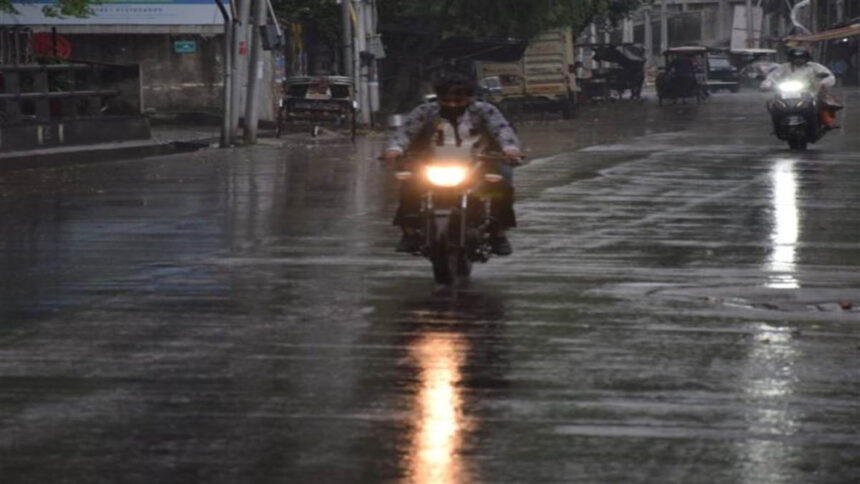 Meteorological department alerts for storm and heavy rain in 45 districts of UP