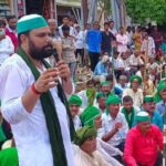 Hundreds of farmers of Bharatiya Kisan Union demonstrated in Prayagraj