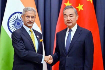 Jaishankar met his Chinese counterpart Wang Yi, said- LAC and previous agreements should be fully respected