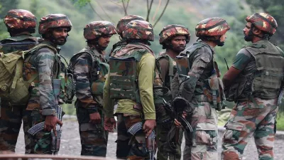 4 soldiers injured in encounter with terrorists in Kupwara