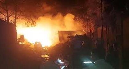 A huge fire broke out in a junk warehouse in Chandauli
