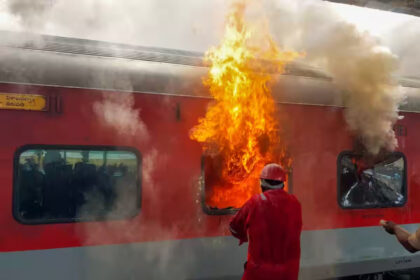 Major accident at Visakhapatnam railway station, several train coaches caught fire