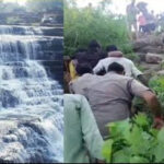 Mirzapur: 2 tourists escape death from the 250 feet famous Tanda Falls!