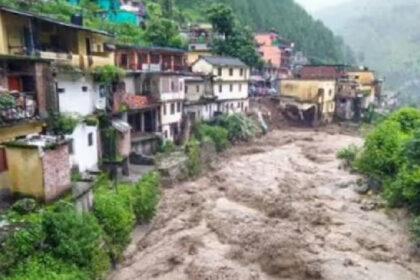 2 people died due to cloudburst in Jakhaniyali of Tehri, hundreds of people stranded amid rescue operations