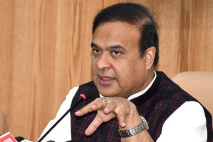 Himanta Biswa Sarma was stopped by the administration from going to Gopinathpur in Pakur