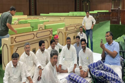 Congress Protest: MLAs Spend Night in Assembly, Sing "Raghupati Raghav"