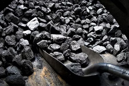 GST SIB raids Chandasi Kolmandi, seizes 300 tonnes of coal