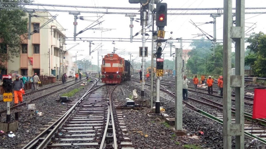 Railway will take action against those who make reels by tampering with railway tracks, if caught they will have to go to jail