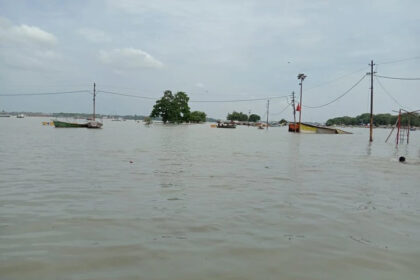 There is a threat of severe flood in Prayagraj, UP, Ganga-Yamuna crosses the danger mark