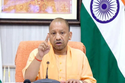 CM Yogi held a meeting with officials on law and order, got these instructions on Rakshabandhan and women's safety