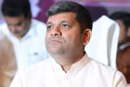 Cabinet Minister Ashish Patel reprimanded the police for not solving the murder of the woman!