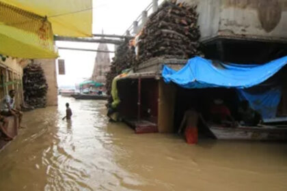 Three gates of Vishwanath Dham closed due to flood