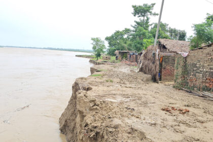 Rivers wreak havoc in UP, Rapti in spate in Shravasti, hours of effort to rescue citizens trapped in flood