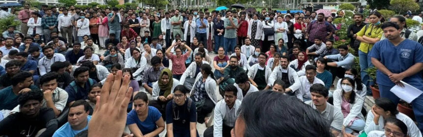 There is uproar in the country over the Kolkata incident, doctors in Lucknow go on strike