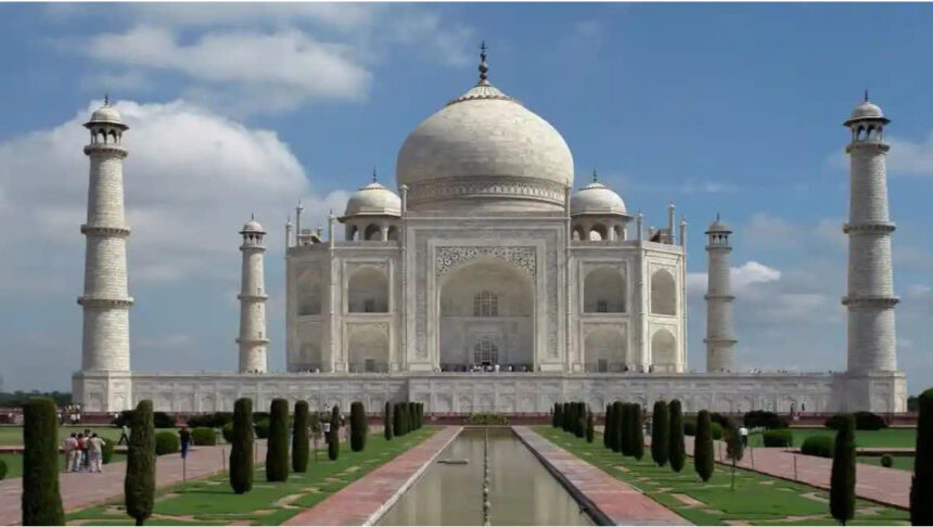 The controversy of Taj Mahal or Tejo Mahalaya heats up again